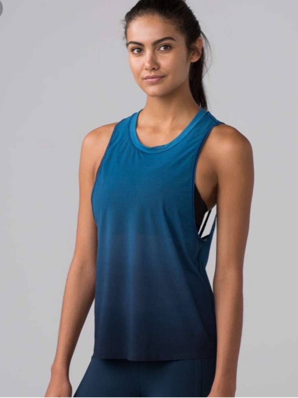LULULEMON Chase Me Tank
Vertical Ombre Prewheeze Tank Whirlpool Jaded